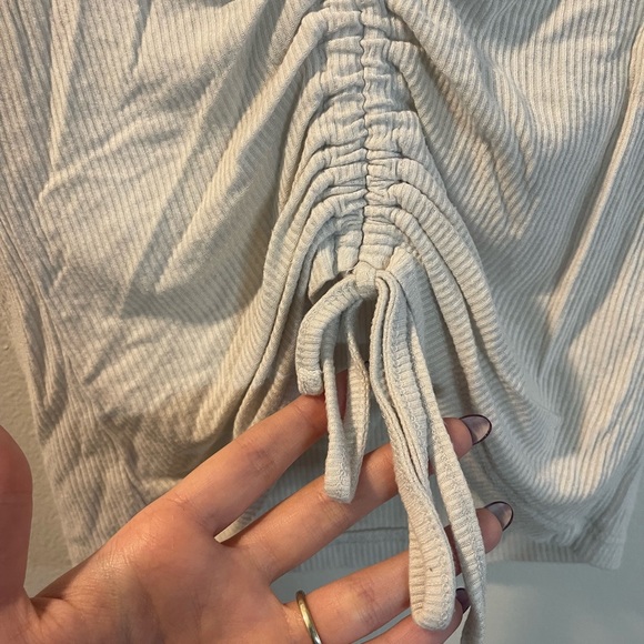 Rue21 Cream Ribbed V-Neck Drawstring Ruched Crop Top - Picture 3 of 9